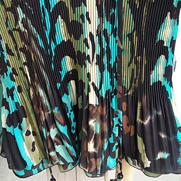 SIGNATURE BY LARRY LEVINE PETITE SMALL TOP - Picture 5 of 6